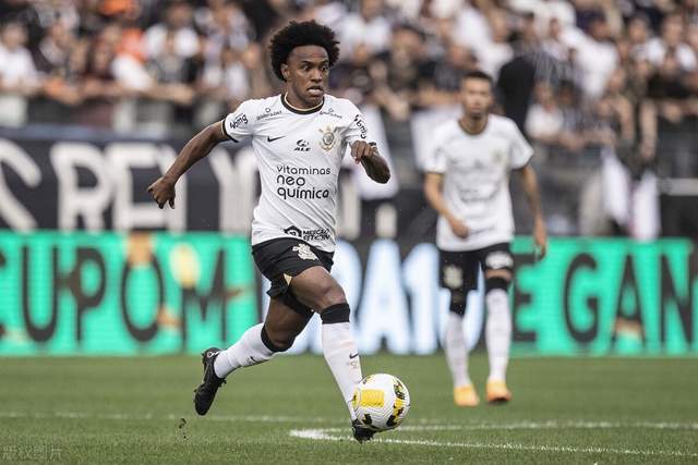 梅西入选FIFA最佳球员候选 记者：是对足球的侮辱