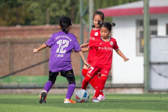 约基奇36+17+10快船险胜掘金 76人克热火3连胜